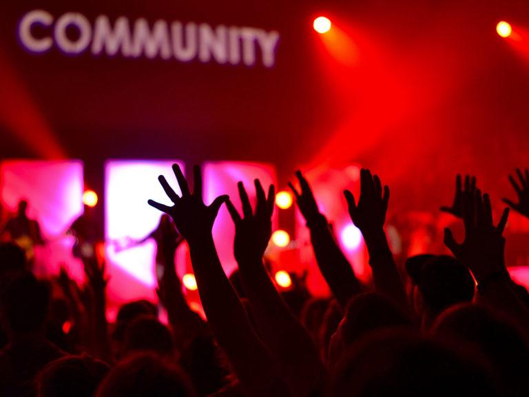What’s the Difference Between Small Group and Bible Study?