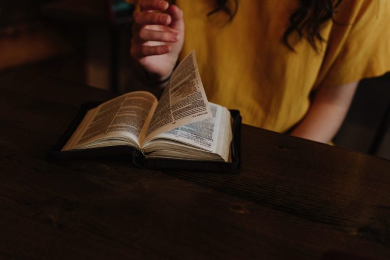 Simple Tips on How To Understand the Bible