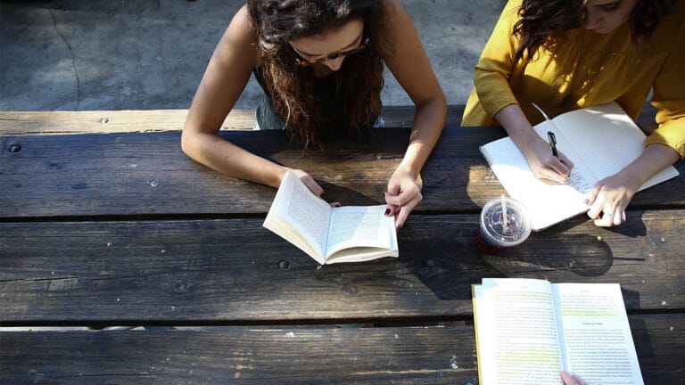 How to Lead a Church That People Want to Commit to