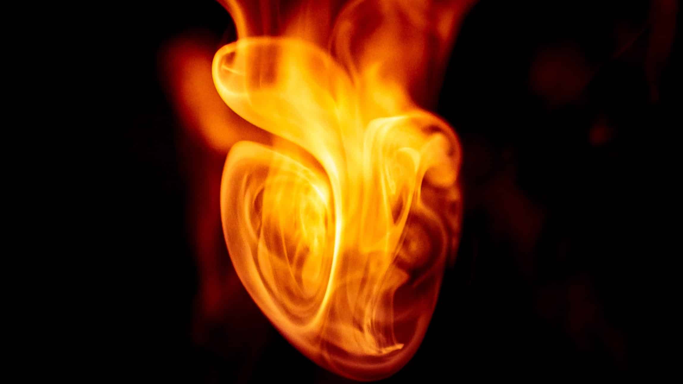 Папино сердце. Огненный дым. Огонь и дым. Огненный дух. Сердце из дыма.